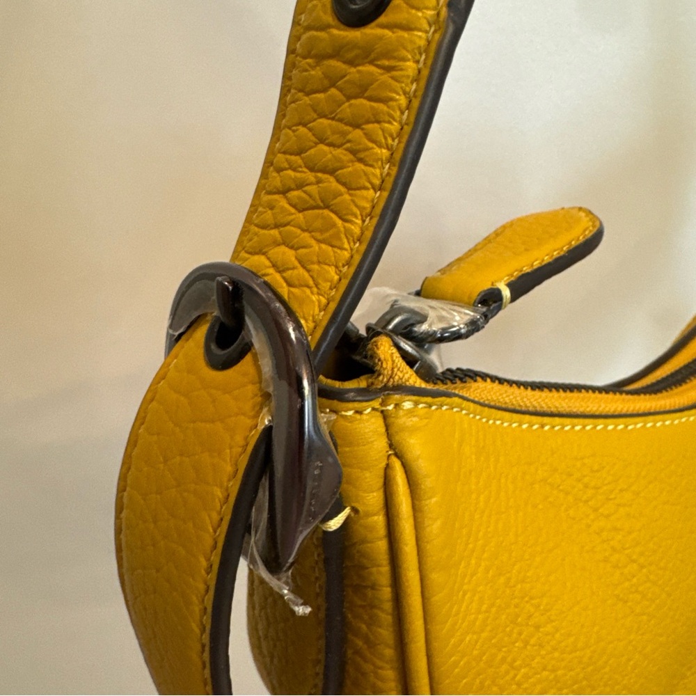 COACH Soft Pebble Leather Luna Shoulder Bag ~NWT~ Flax CC439 - Picture 7 of 10